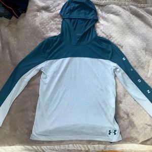 Boys Large Under Armor long sleeve w/ hood